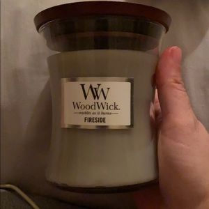 Woodwick Candle Fireside pillar